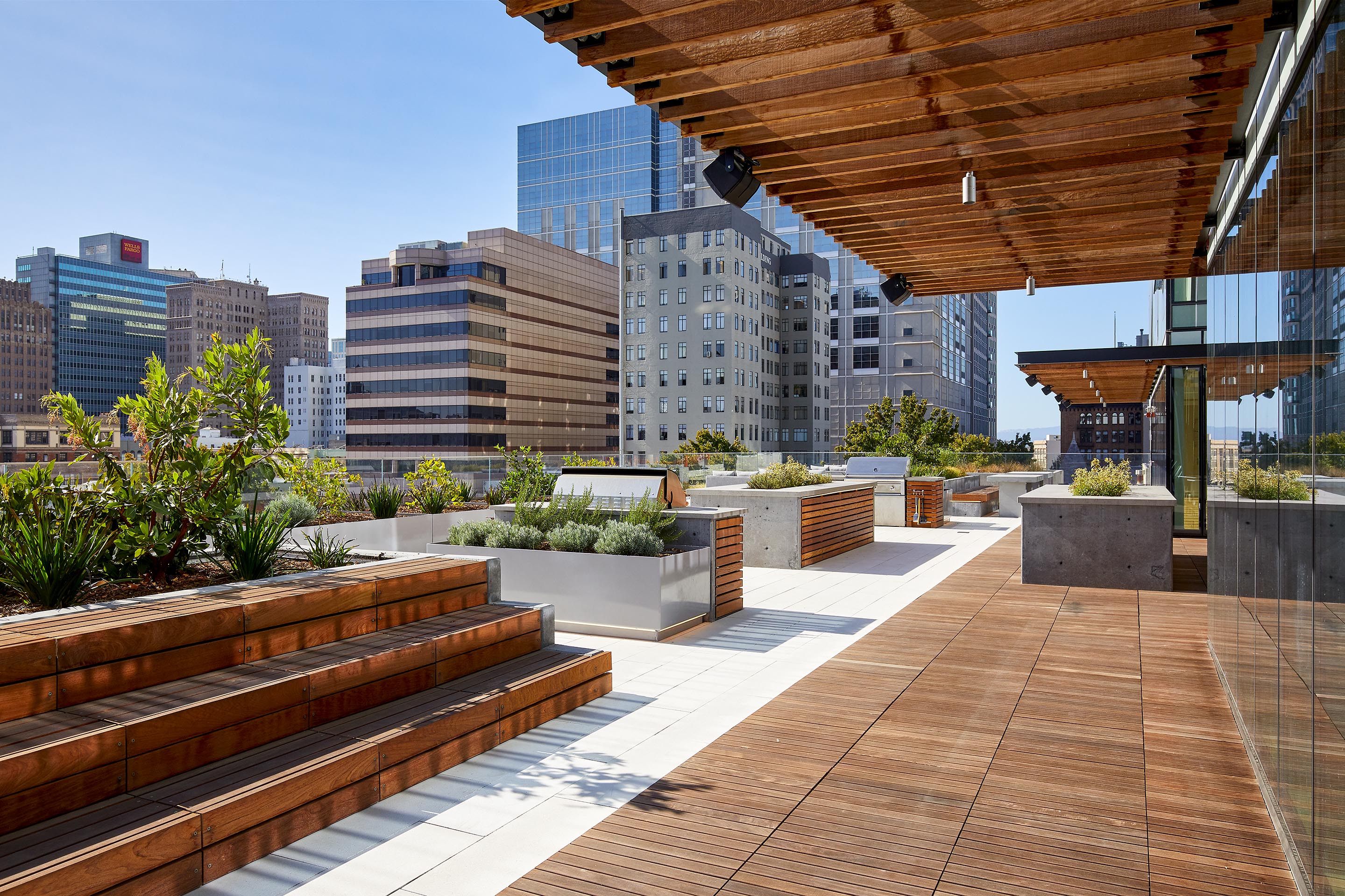 Outdoor deck