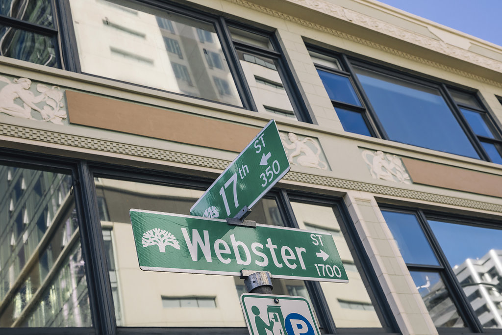 Street Signs | ZO Oakland Apartments