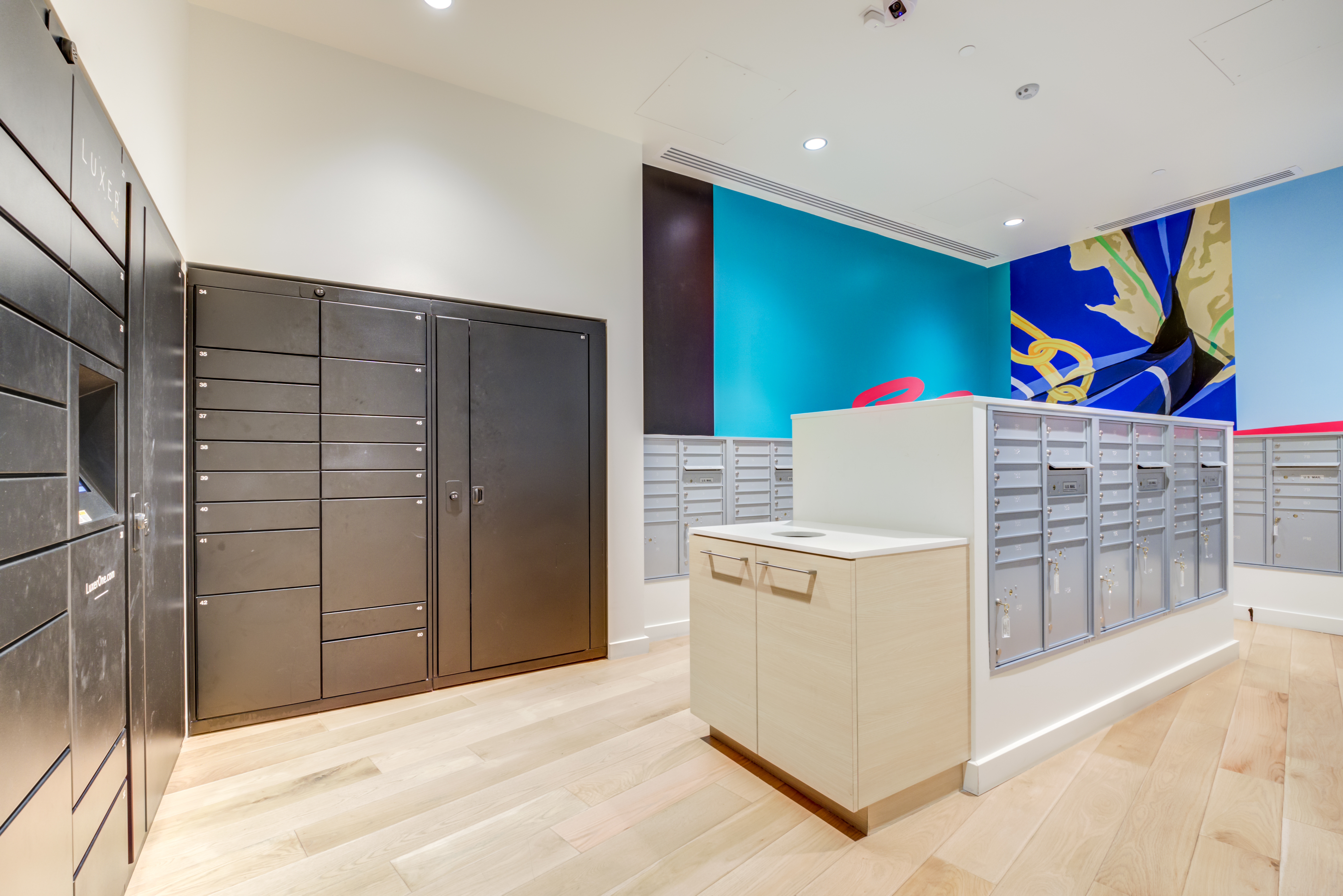 ZO Oakland Mail Room